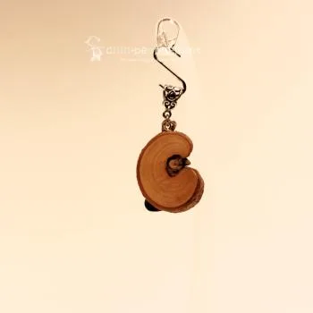 Kettenanhänger WeihnachtenNikolausstrumpf auf Holzscheibe - kettenanhaenger modeschmuck weihnachten holz scheibe socke