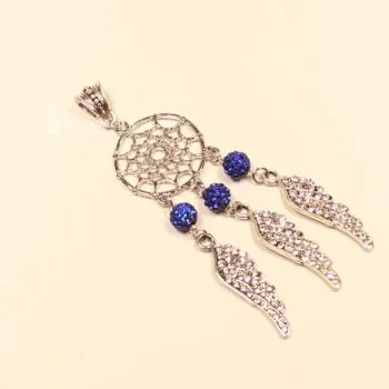 Kettenanhänger Traumfänger rund Feder Metall versilbert Strass Perle blau - kettenanhaenger traumfaenger metall versilbert strass perlen fluegel blau