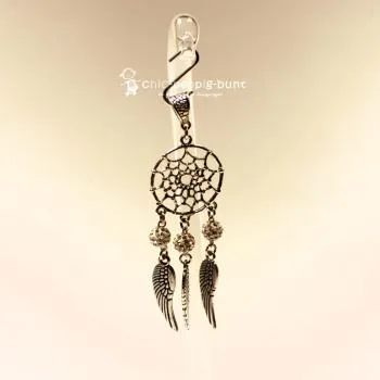 Kettenanhänger Traumfänger rund Feder Metall versilbert Strass Perle weiss - kettenanhaenger traumfaenger metall versilbert strass perlen fluegel crystal