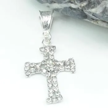 Strass Kreuz als Kettenanhänger