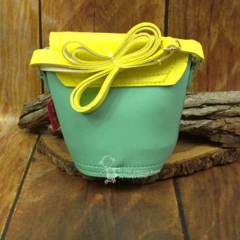 kleine Handtasche zweifarbig