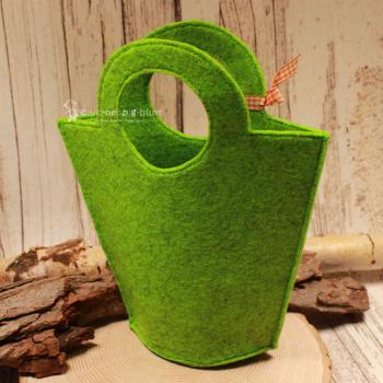 Kindertasche Filz handgenäht grün Motiv Rind