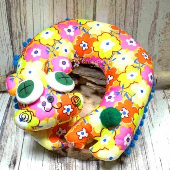 Nackenkissen grosse Blumen bunt Monster Gesicht - kissen nackenkissen monster bunt blumen