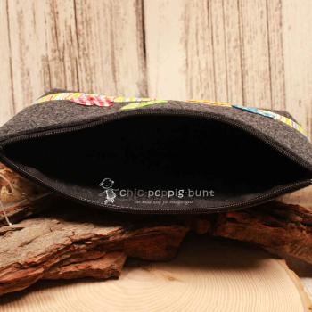 Stabiler Reißverschluss der weidräwöl Utensilientasche mit Blick auf die Handarbeit.