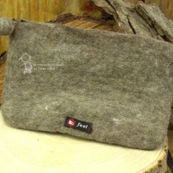 Mäppchen filz in braun mit Hunde Motiv
