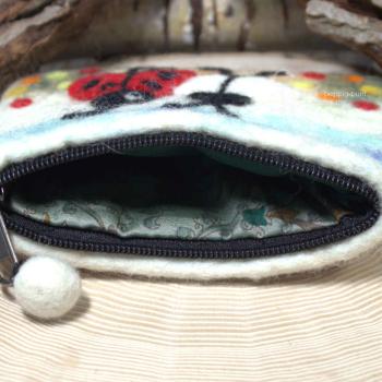 kleine Utensilientasche in creme
