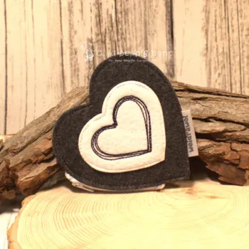 Mäppchen Filz weiß dunkelgrau Tracht Geldbörse Schlaufe für Gürtel und Schürze handmade
