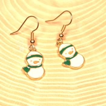 Ohrringe Weihnachten Schneemann weiß vergoldet emailliert, Modeschmuck mit Fischhaken, handmade chic-peppig-bunt
