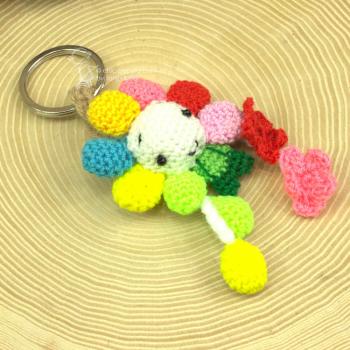 Schlüsselanhänger gehäkelte Blume bunt