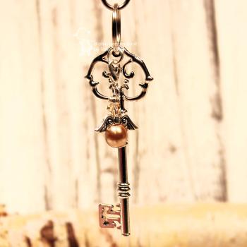 Goldener Schutzengel Schlüsselanhänger – Edler Vintage-Schlüssel & Charm