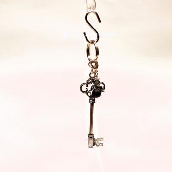 Schlüsselanhänger Schutzengel Schwarz – 2-in-1 Schlüssel & Charmsanhänger