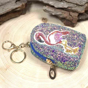 Buntes Glitzer Mäppchen Schlüsselanhänger mit Flamingo-Motiv. Kleine Utensilientasche 10x6x4 cm.