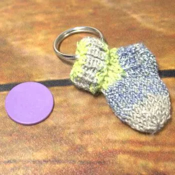 mini Socke - Schlüsselanhänger mit Einkaufschip