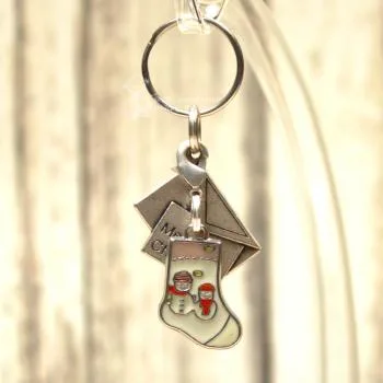 Schlüsselanhänger Weihnachten Brief Socke versilbert - schluesselanhaenger weihnachten socke modeschmuck merry christmas