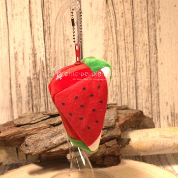 Geöffnete Münztasche Wassermelone (9 x 6 x 5 cm) mit Geldfach aus Nicki und Plüsch.