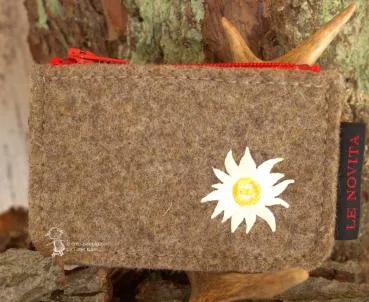 Schlüsselmappe beige mit Edelweiß-Motiv aus Filz klein