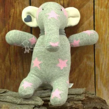 Kuscheltier als kleiner Elefant