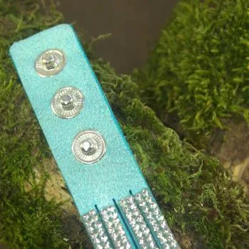 Wildleder-Optik Armband Strass - strassarmband hellblau1