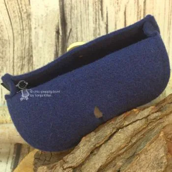 dunkelblaue Gürteltasche in Filz