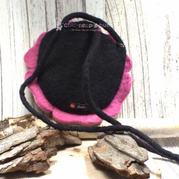 Umhängetasche filz Form einer Blume rosa