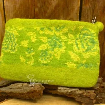Mäppchen filz Blumenmotiv hellgrün