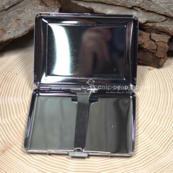 Offenes Filz Zigarettenetui mit Einteilung, Kapazität für 10 Standard-Zigaretten zeigend Offenes Filz Zigarettenetui mit Einteilung, Kapazität für 10 Standard-Zigaretten zeigend