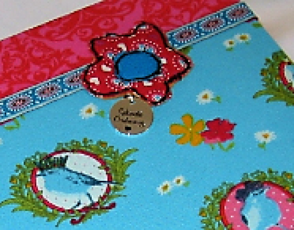 besonders süßes Detail - Blümchen-Applikation besonders süßes Detail - Blümchen-Applikation