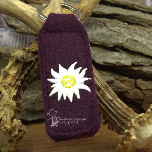 Filz-Schlüsselanhänger besticktes Edelweiß Trachtenstil - Schluesselanhaenger filz tracht edelweiss gestickt aubergine