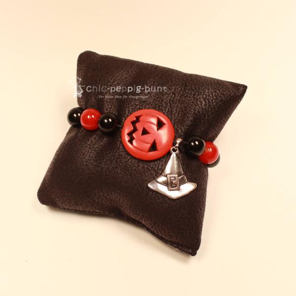 Armband Perlen Kürbis orange schwarz Charmsanhänger Hexenhut