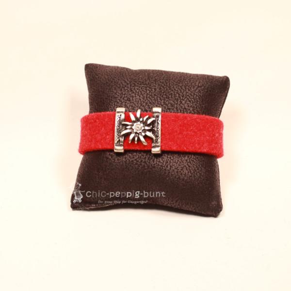 Rotes Trachten Armband aus Filz mit versilbertem Edelweiß-Element, Strassstein und funkelndem Kunststoff-Kristallknopf.