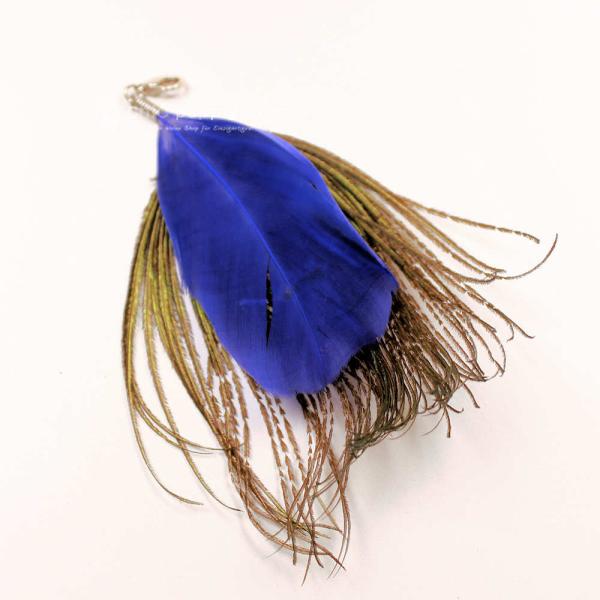 Charmsanhänger Pfauenfeder blau Karabiner