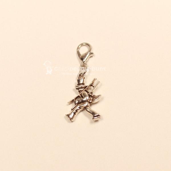 Charmsanhänger Schornsteinfeger Kaminkehrer versilbert mit Karabiner, Modeschmuck Glücksbringer handmade chic-peppig-bunt