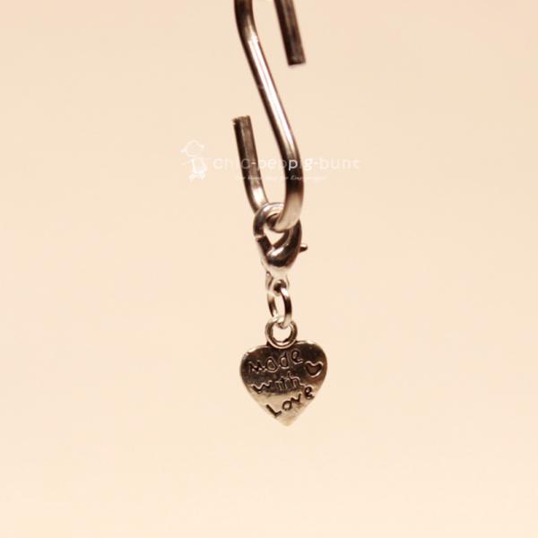Charms Anhänger mini Herz `made with love` versilbert
