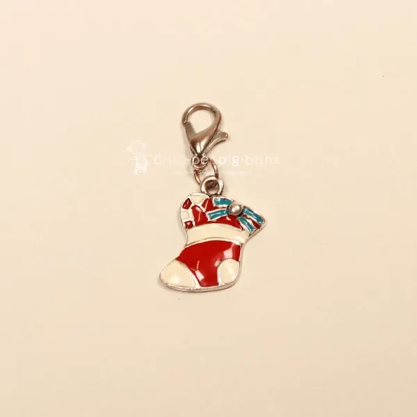 Charmsanhänger Weihnachten Nikolaus Socke rot blau emailliert versilbert mit Karabiner, Modeschmuck handmade chic-peppig-bunt