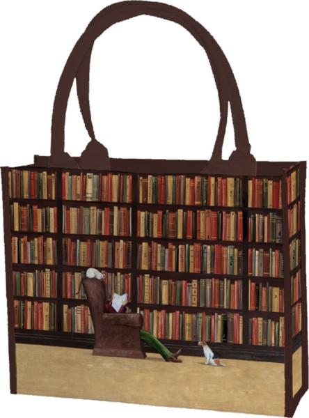 Braune Shoppertasche mit Bibliotheks-Motiv und stabilen Textilgriffen auf Holzuntergrund.