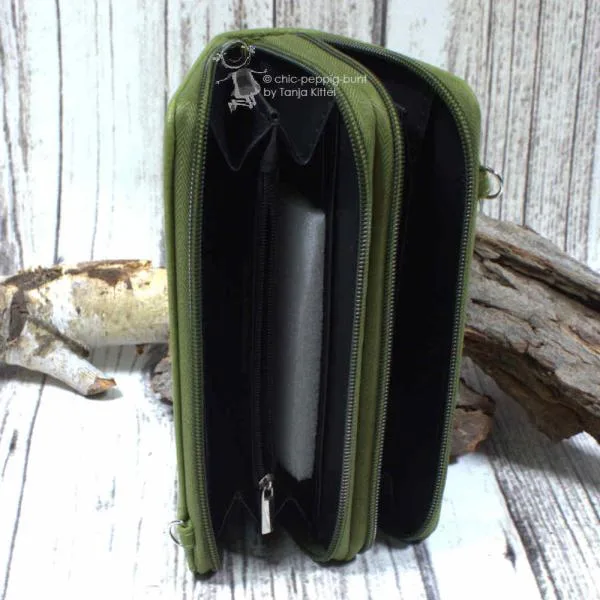 kleine Handtasche als Geldbeutel