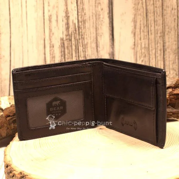 Leder Brieftasche von BEAR mit Knopfverschluss für das Münzfach.