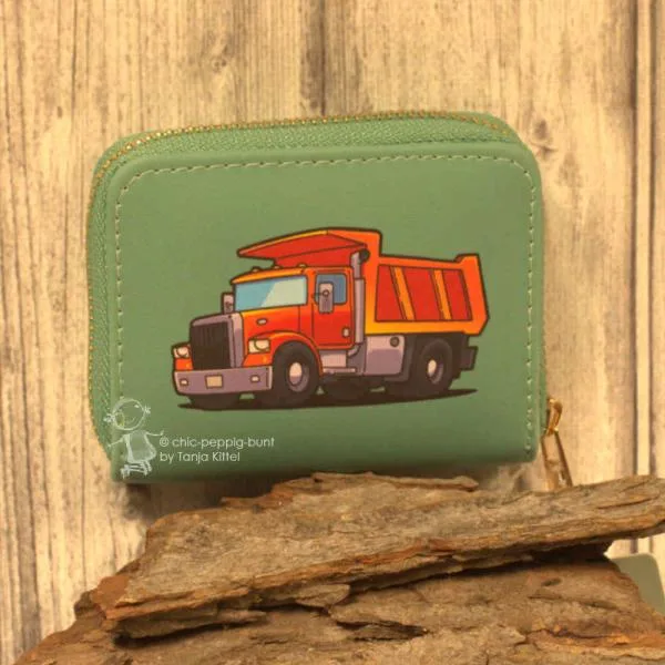 Kindergeldbeutel in grün mit LKW Motiv