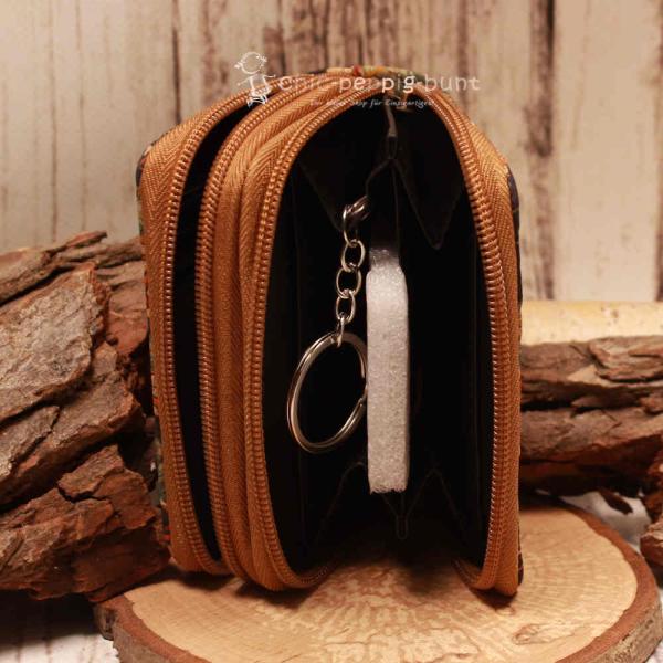 kleiner farbiger Geldbeutel