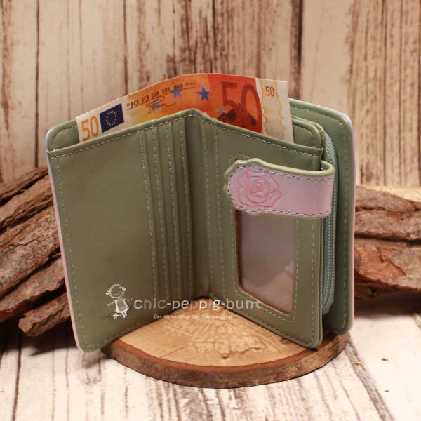 Offene Geldbörse mit 5 Kartenfächern, Sichtfenster für Fotos und großem Fach für Geldscheine.