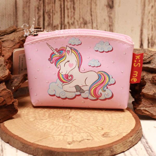 Detailaufnahme der hochwertigen Kunstleder-Oberfläche des Einhorn-Portemonnaies.