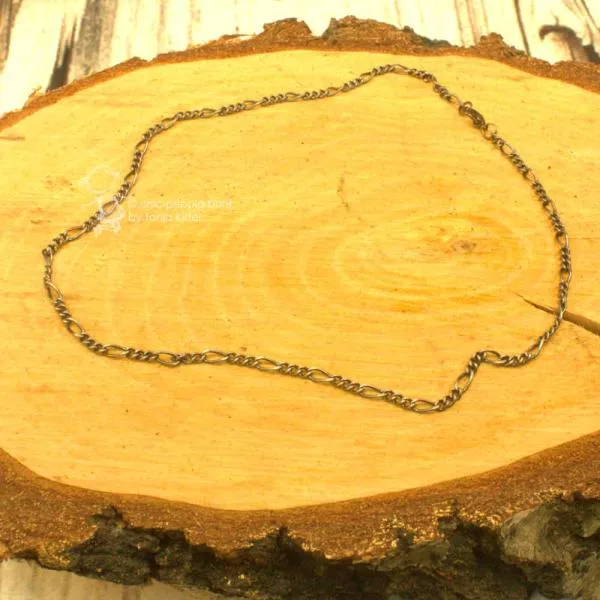 dunkel antike Metall Hals Kette