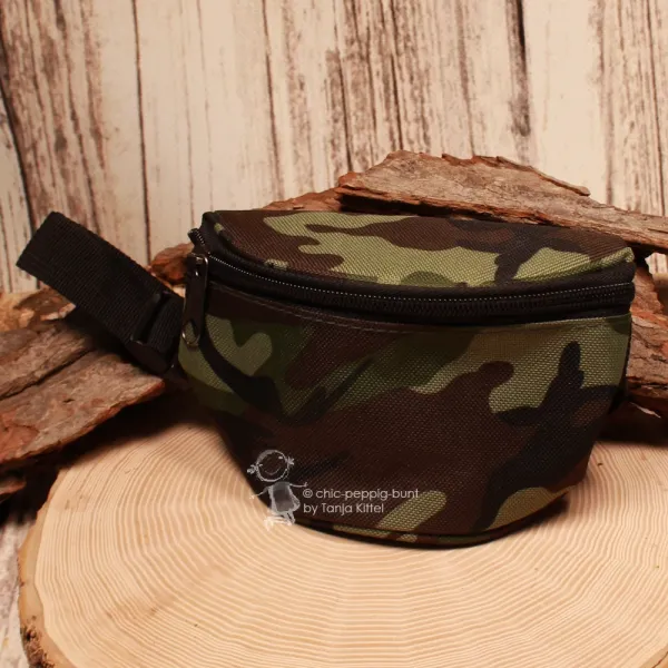 Vorderansicht der kleinen Gürteltasche camouflage
