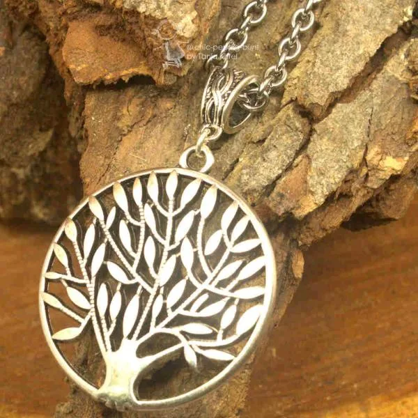 Kette mit Anhänger Baum des Lebens