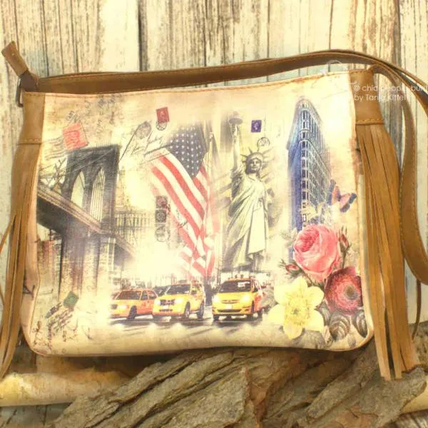 Handtasche mit viel Fächern