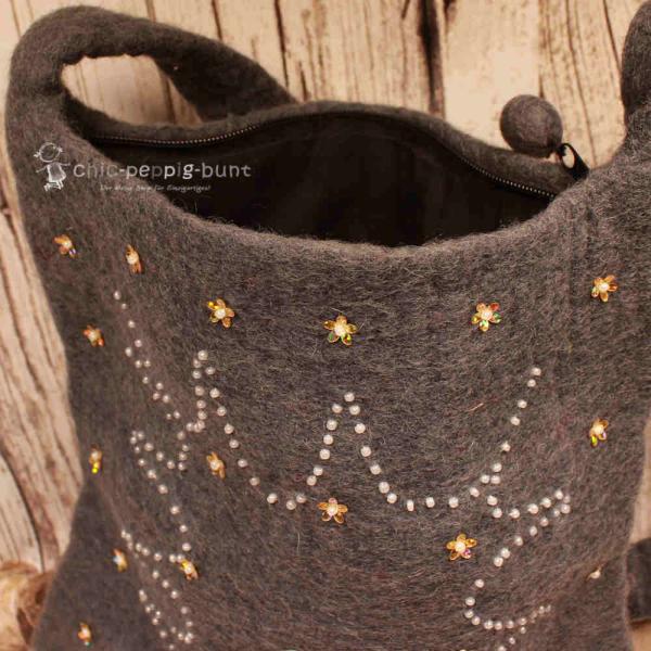 Umhängetasche filz grau Perlen bestickt