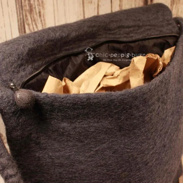 Umhängetasche filz grau gross Calla Blüte weiss - handtasche filz knopf perle gross reissverschluss kala bluete grau