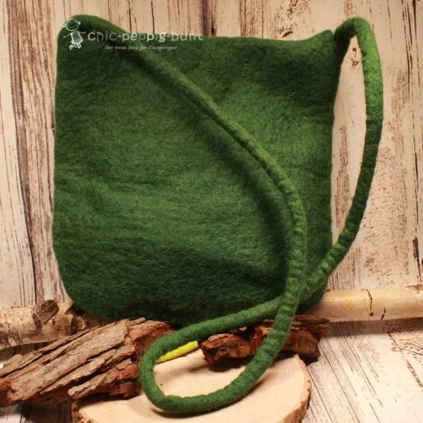 Umhängetasche filz grün gross Calla Blüte weiss - handtasche filz knopf perle gross reissverschluss kala bluete gruen