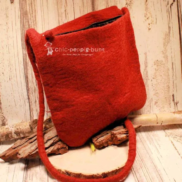 Umhängetasche filz rot gross Calla Blüte weiss - handtasche filz knopf perle gross reissverschluss kala bluete rot