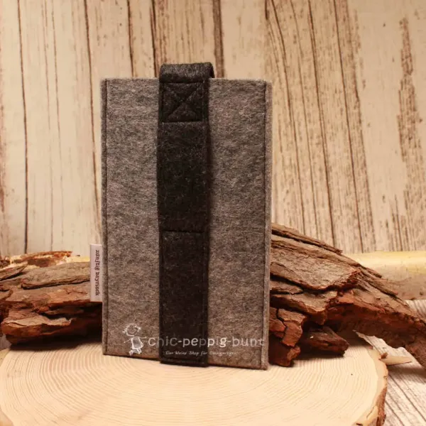 Handytasche Filz hellgrau-dunkelgrau Herz Tracht Klettverschluss - handytasche filz handmade genaeht hellgrau schwarz tracht herz